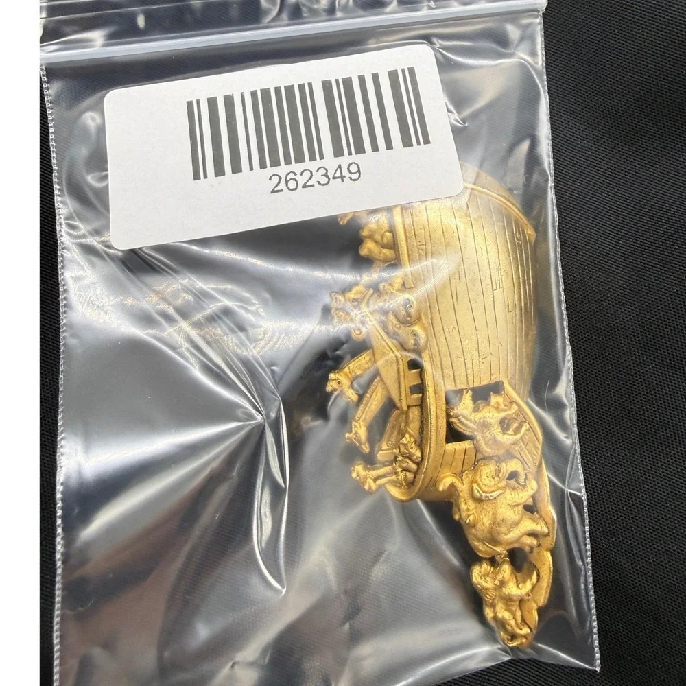 AJC Vintage Noahs Ark Animals Gold Tone Brooch Pin Elephant Giraffe Lion Camels